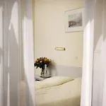 Trianon Annex