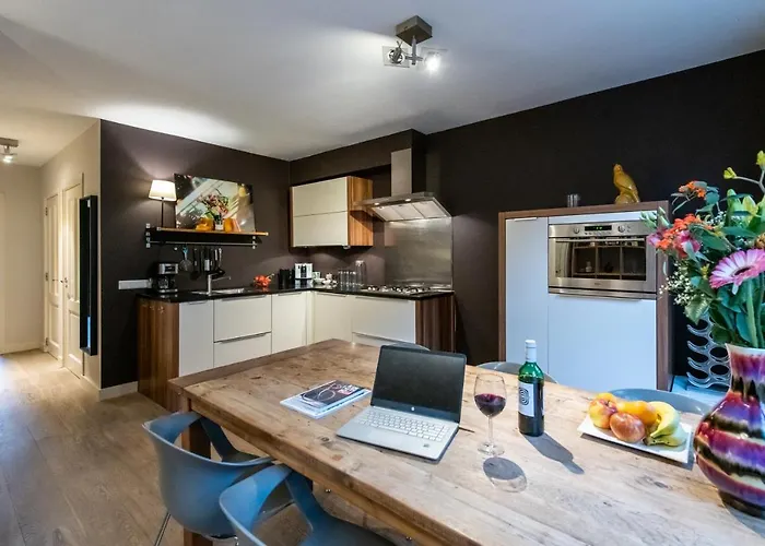 Two-Bedroom Apartment In Amsterdam West