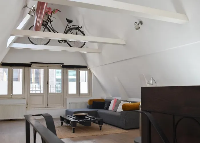 Deluxe Rembrandt Apartment