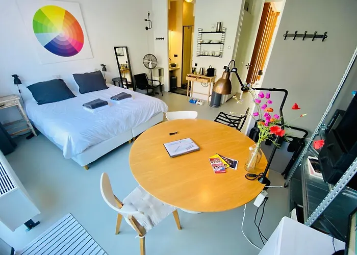 Comfortable private patio room