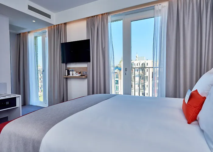 Holiday Inn Express Amsterdam - City Hall By Ihg