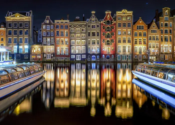 Unique Hotelboat Botel Lena Maria