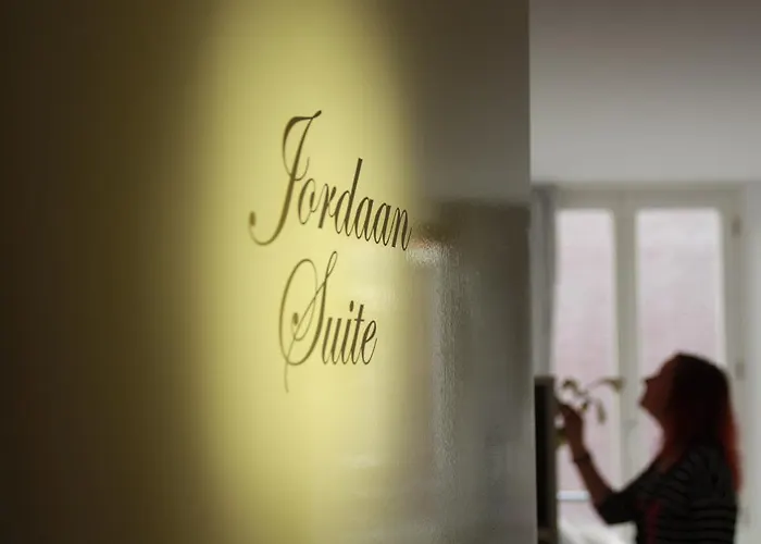 Jordaan Suite Bed And Bubbles