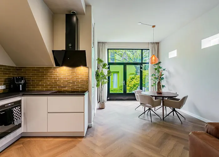Stylish Apartment Next To The Amstel River - Unit A