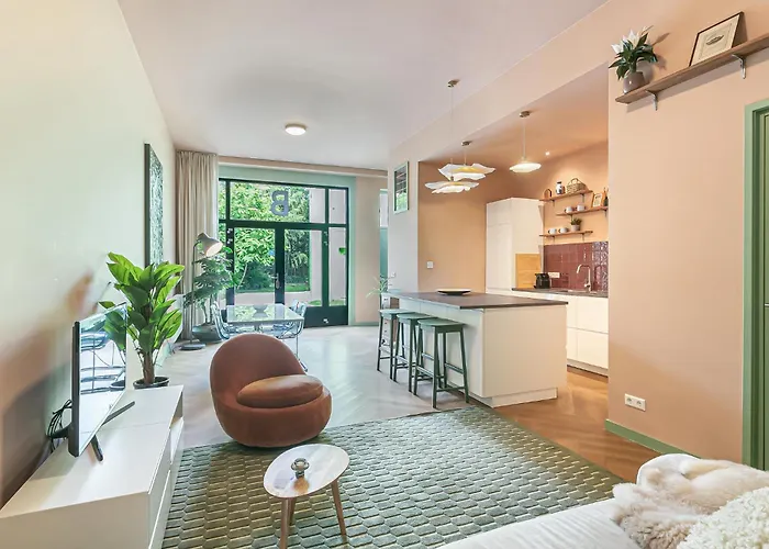 Stylish Apartment Next To The Amstel River - Unit B