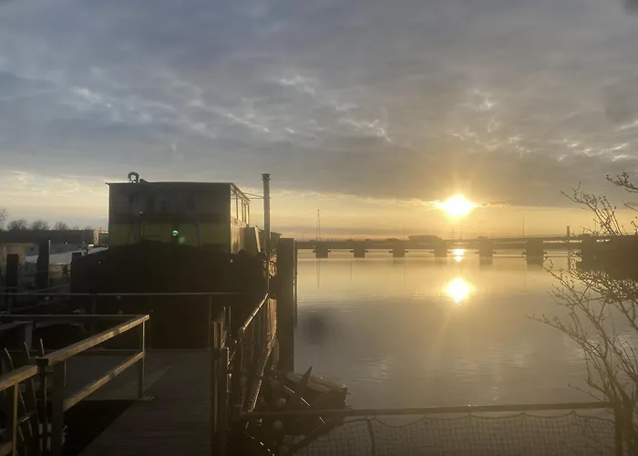 The Island Houseboat