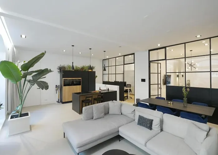 Vorron Deluxe Apartment