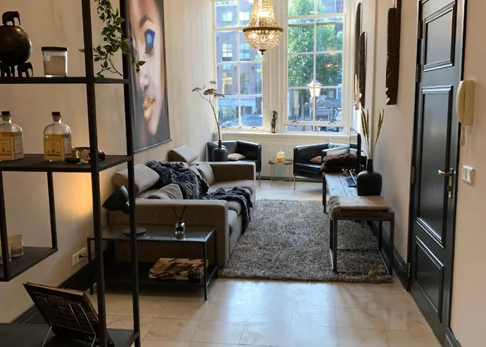 Unique Royal Basement Residence