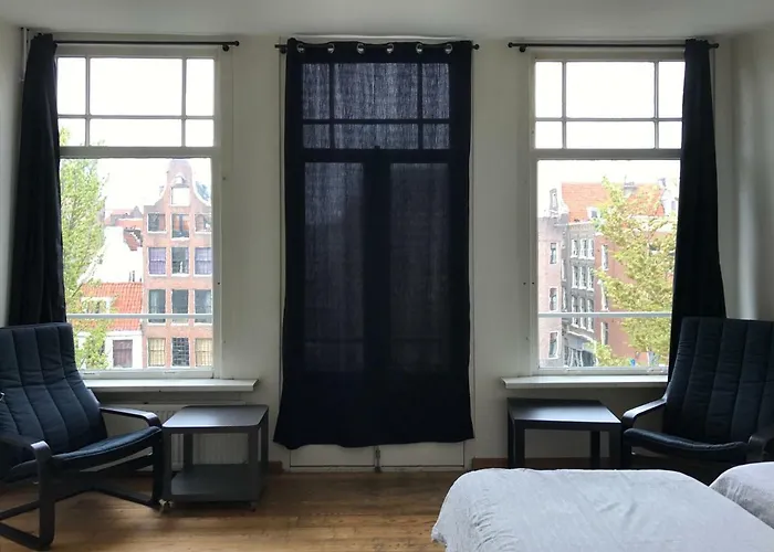 Amsterdam Extreme Guesthouse
