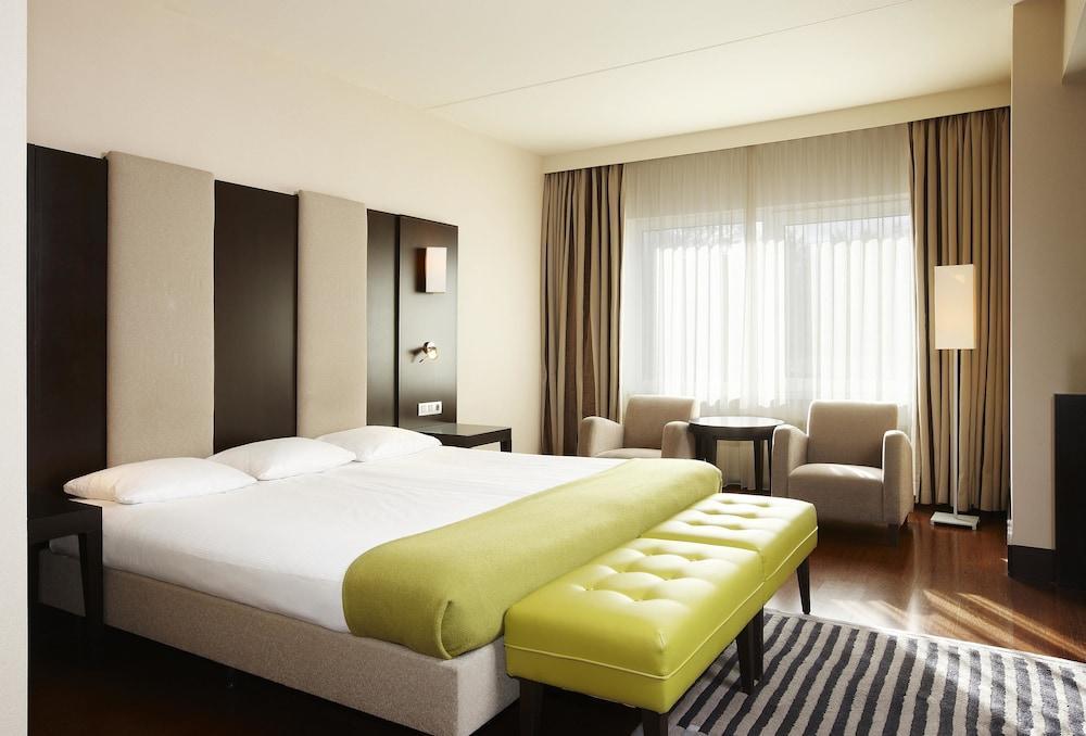 Hotel Nh Leidseplein 4*