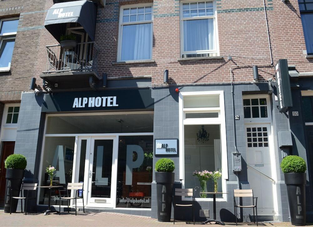 Alp Hotel