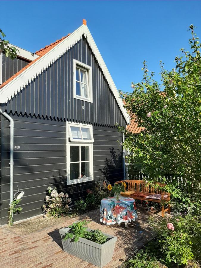Tulp Noord Acomodação com café da manhã  2*