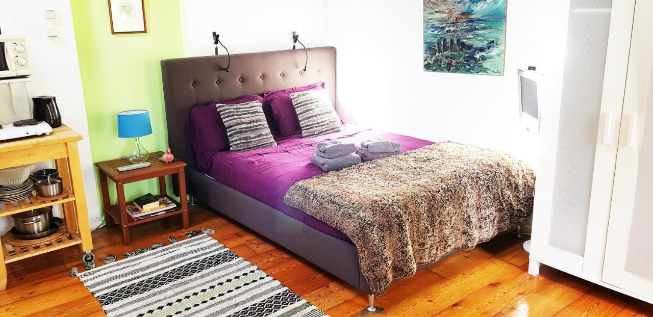 Romantic Quiet On The Canal Bed & Breakfast