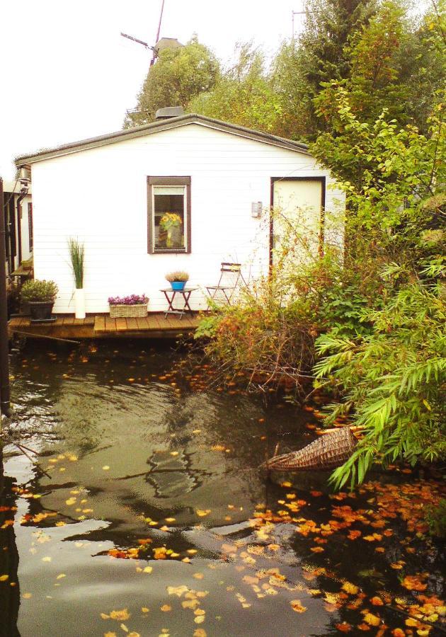 Romantic Quiet On The Canal Bed & Breakfast