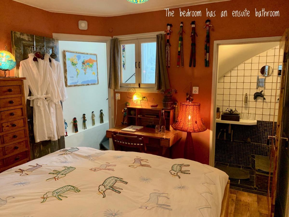 The African Lily Bed & Breakfast Amsterdam