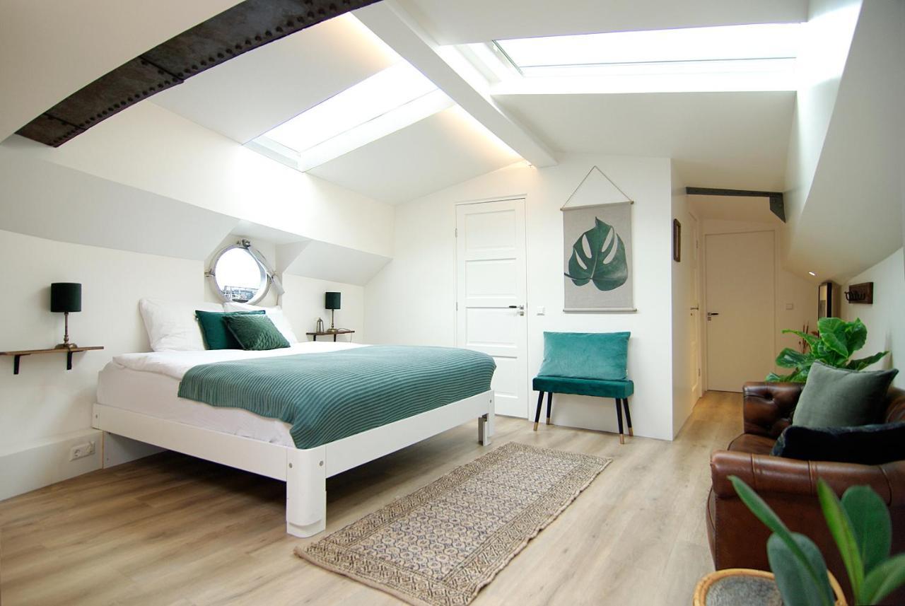 Eco Houseboat Guest house *