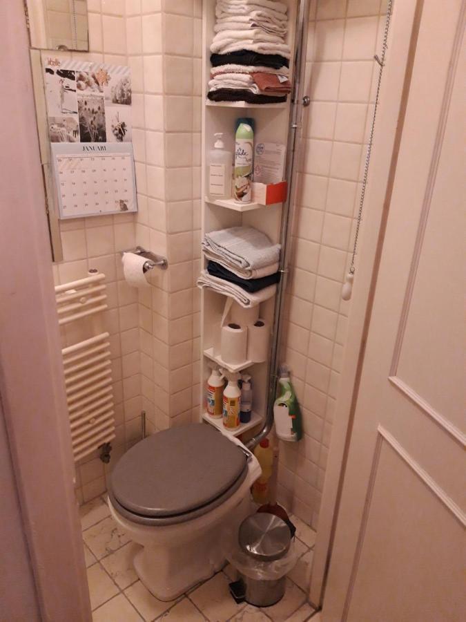 Homey Budget Bedroom Amesterdão