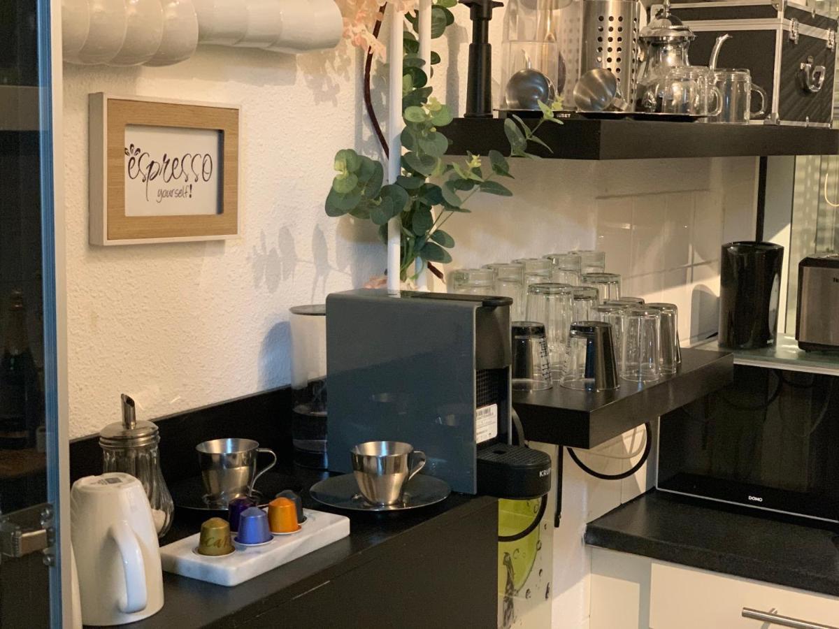 2-room Flat Near Arena N Ziggo Dome, Perfect For 2 Couples Apartment