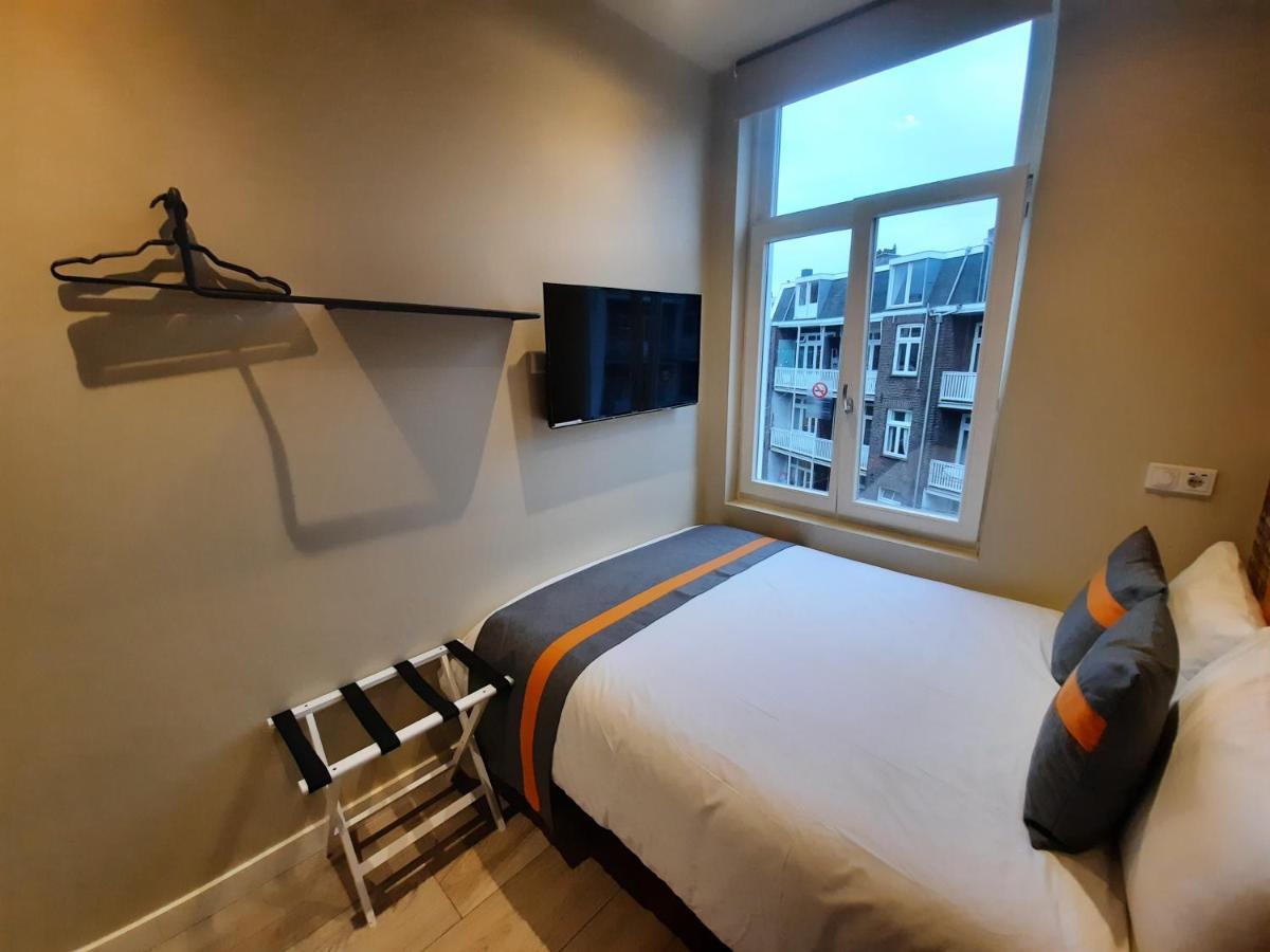 Bed & Breakfast Roomwest *