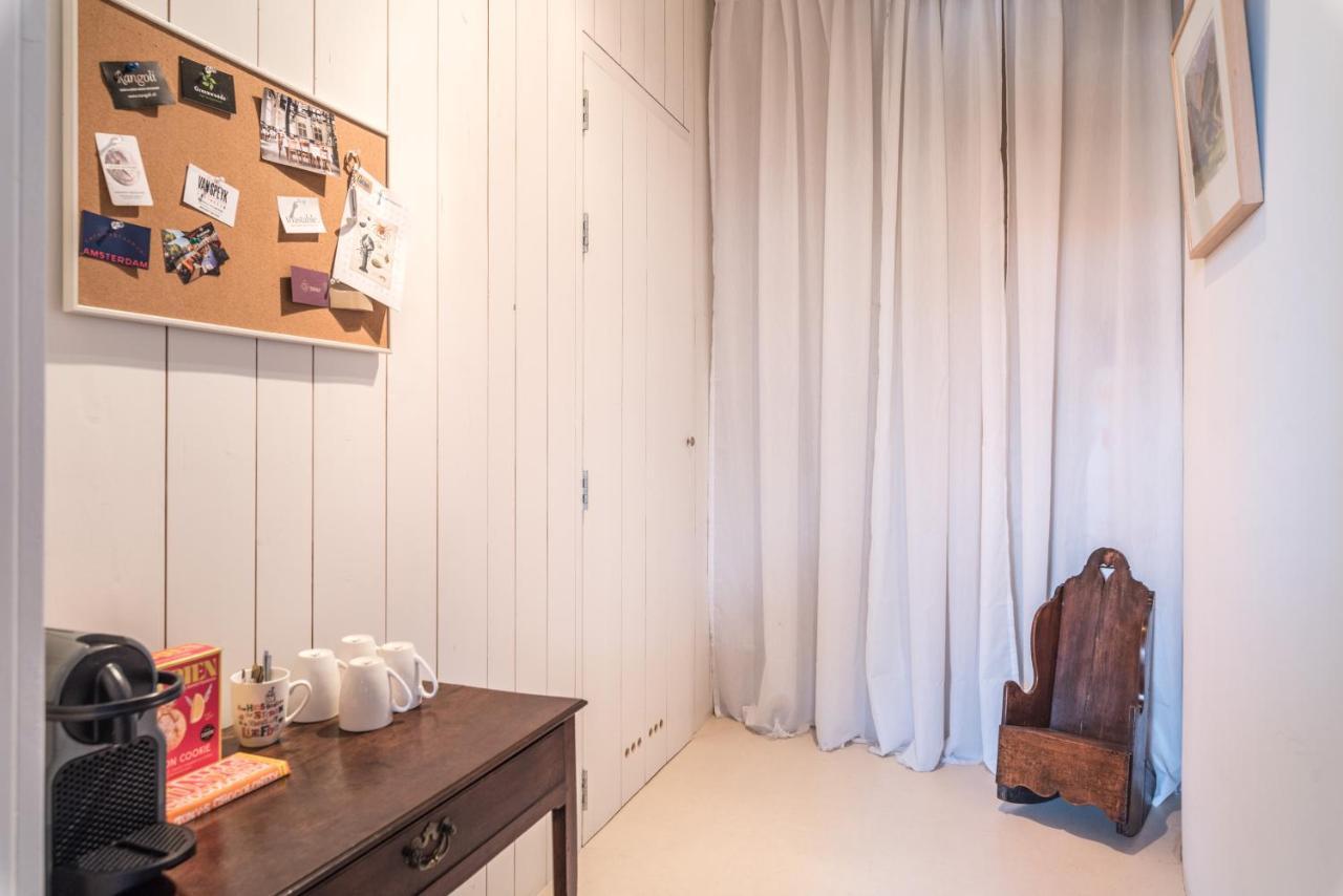 Classy 17th C Canalhouse 3*