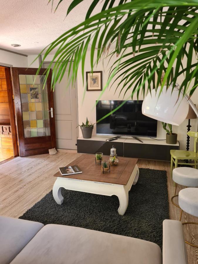 Guest house The Amsterdam House Boat With Jacuzzi & Sauna *
