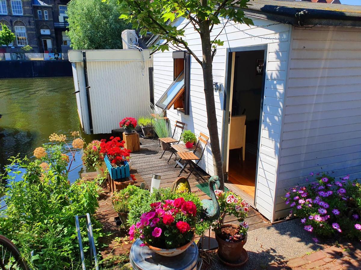 Romantic Quiet On The Canal