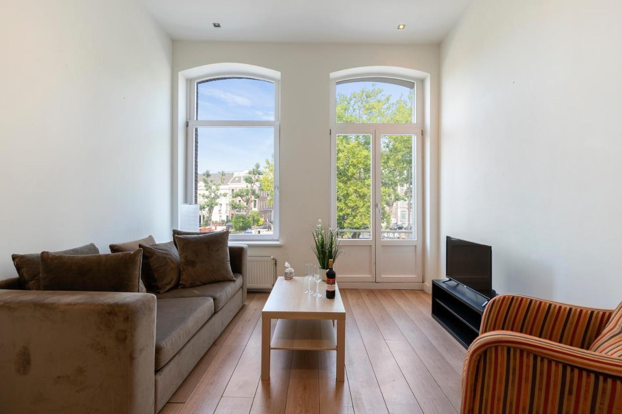Comfortable Central With Private Balcony Appartement *