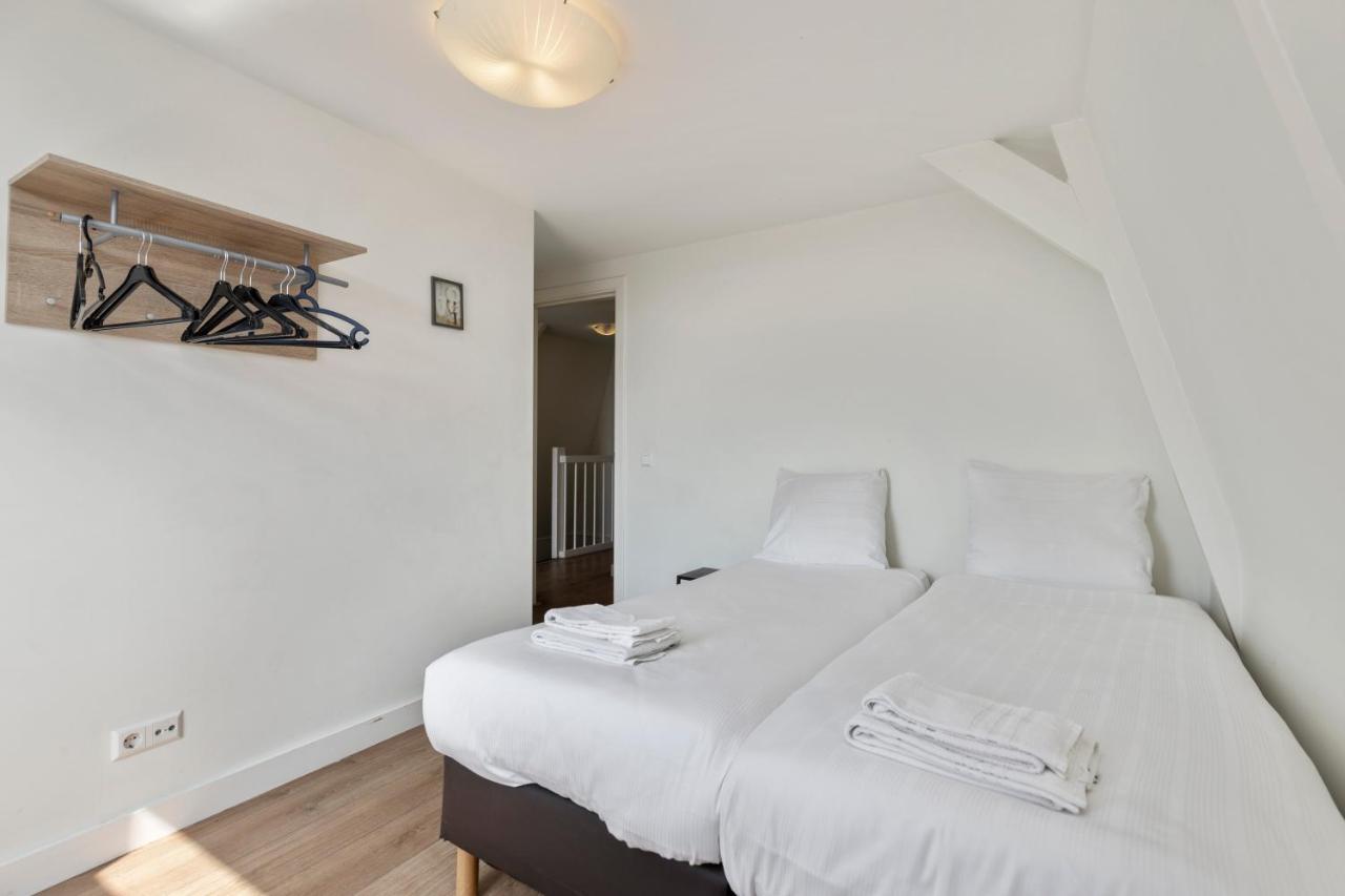 Central Top Floor With Private Balcony - Apt 3 Apartment