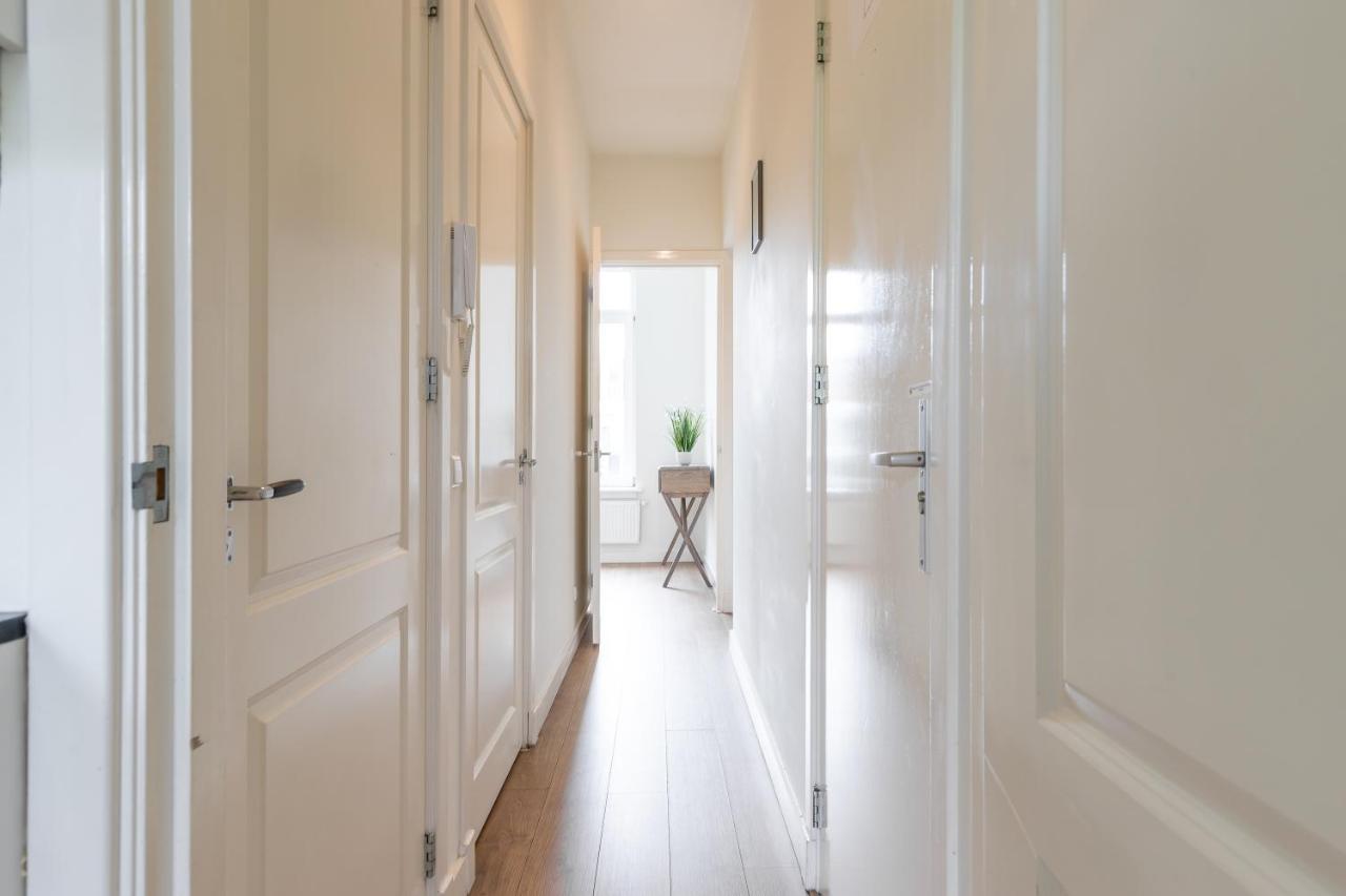 Center For A Group Of 4 In - Apt 2 Apartment *