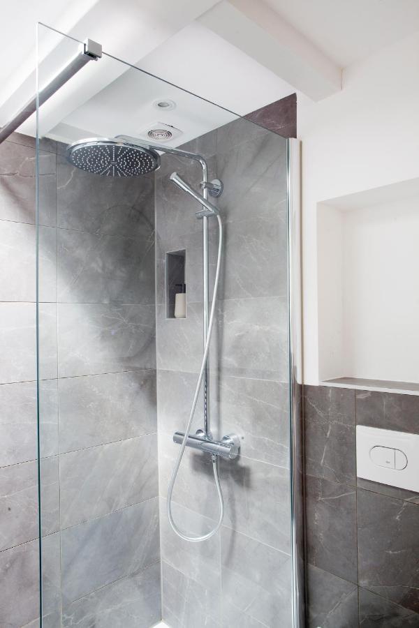 Bed & Breakfast Luxe Suites Roses Amsterdam