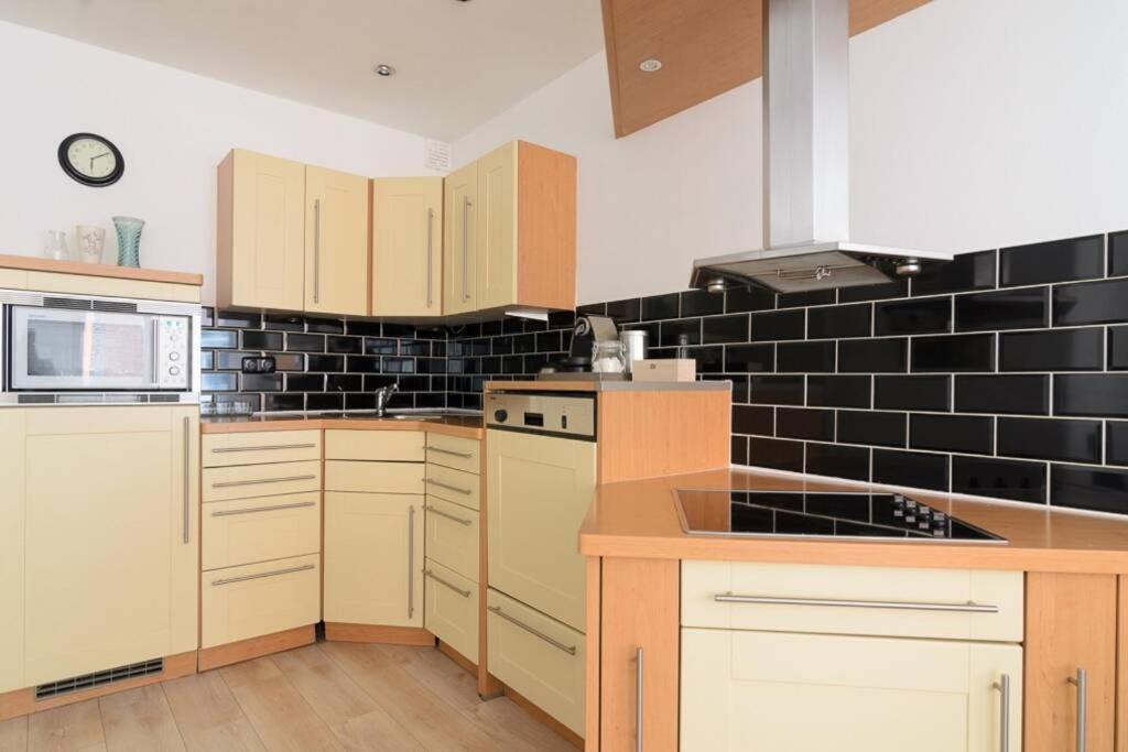 Inner Circle Apartment *