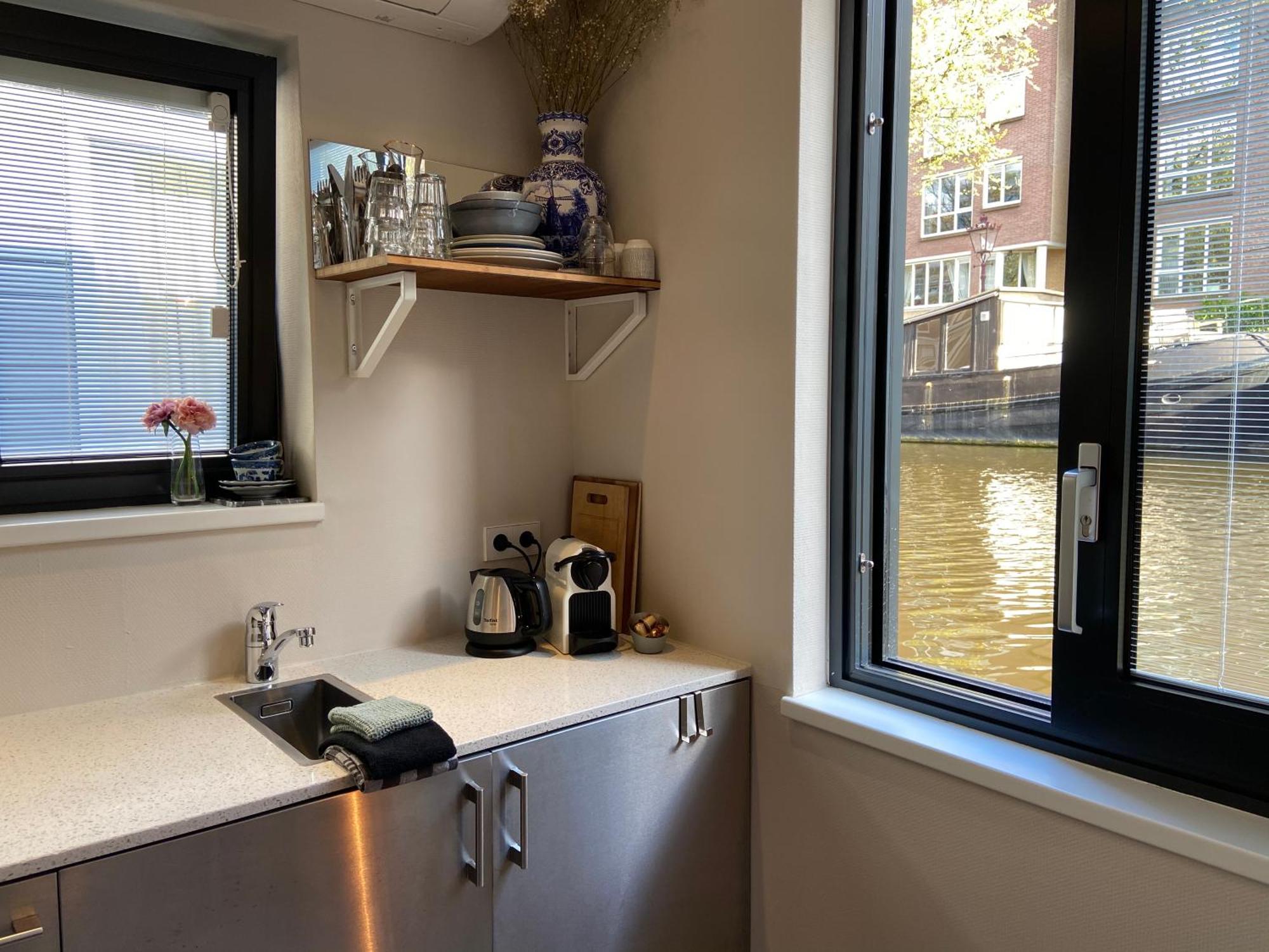 Houseboat Sophia Amsterdam