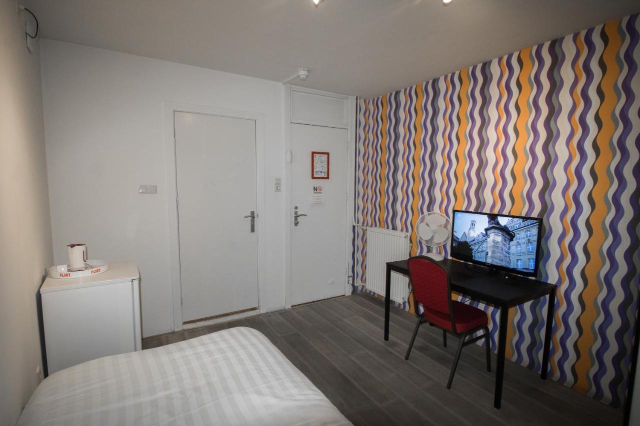 Hotel & Bar Royal Taste *