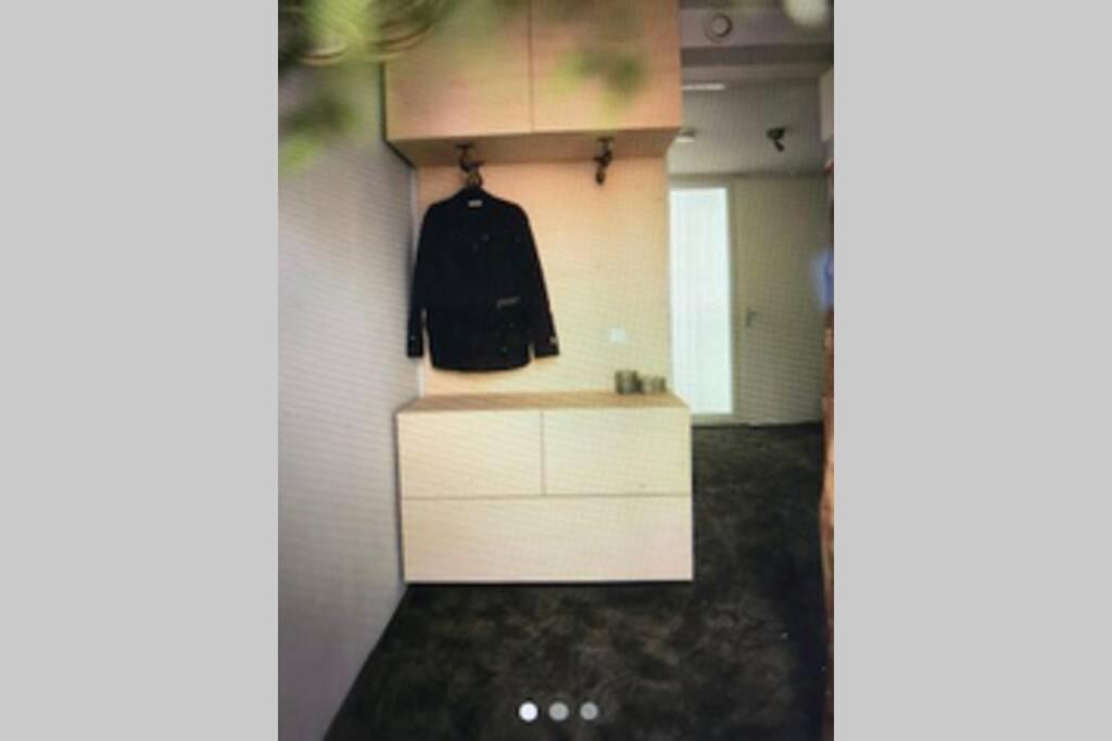 Large And Cosy House On The Water: Free Parking Holiday home Amsterdam