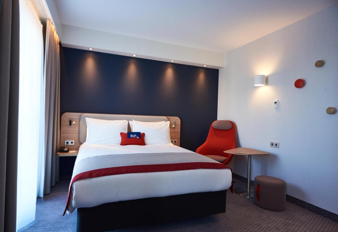 Express - Hall By Ihg 3*