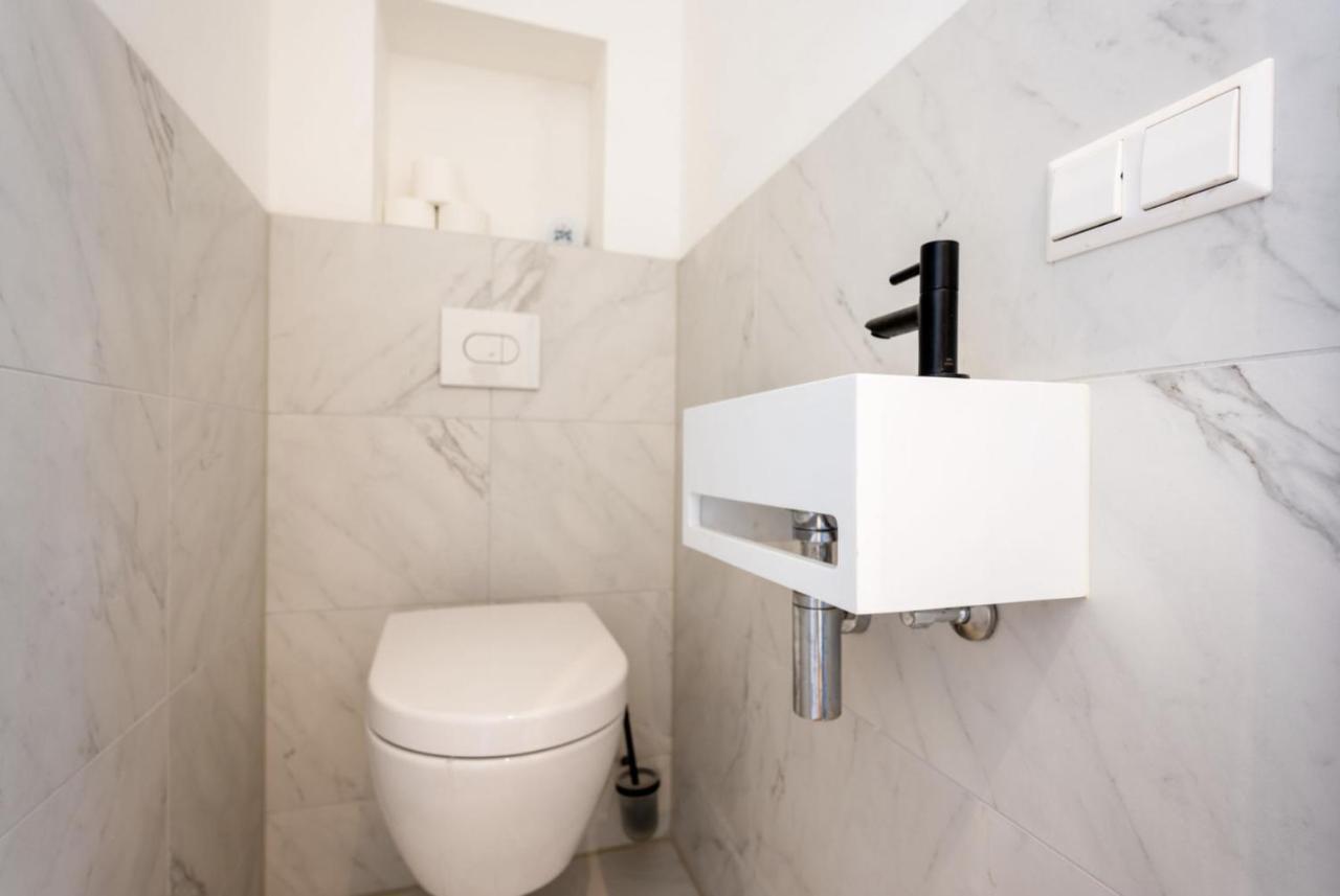 Bed & Breakfast Luxe Suites Roses Amsterdam