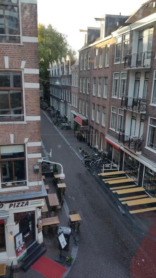 Michelle, Not For Parties, Not A Hotel, With Shared Bathroom, No Kitchen Accommodatie bij particulieren