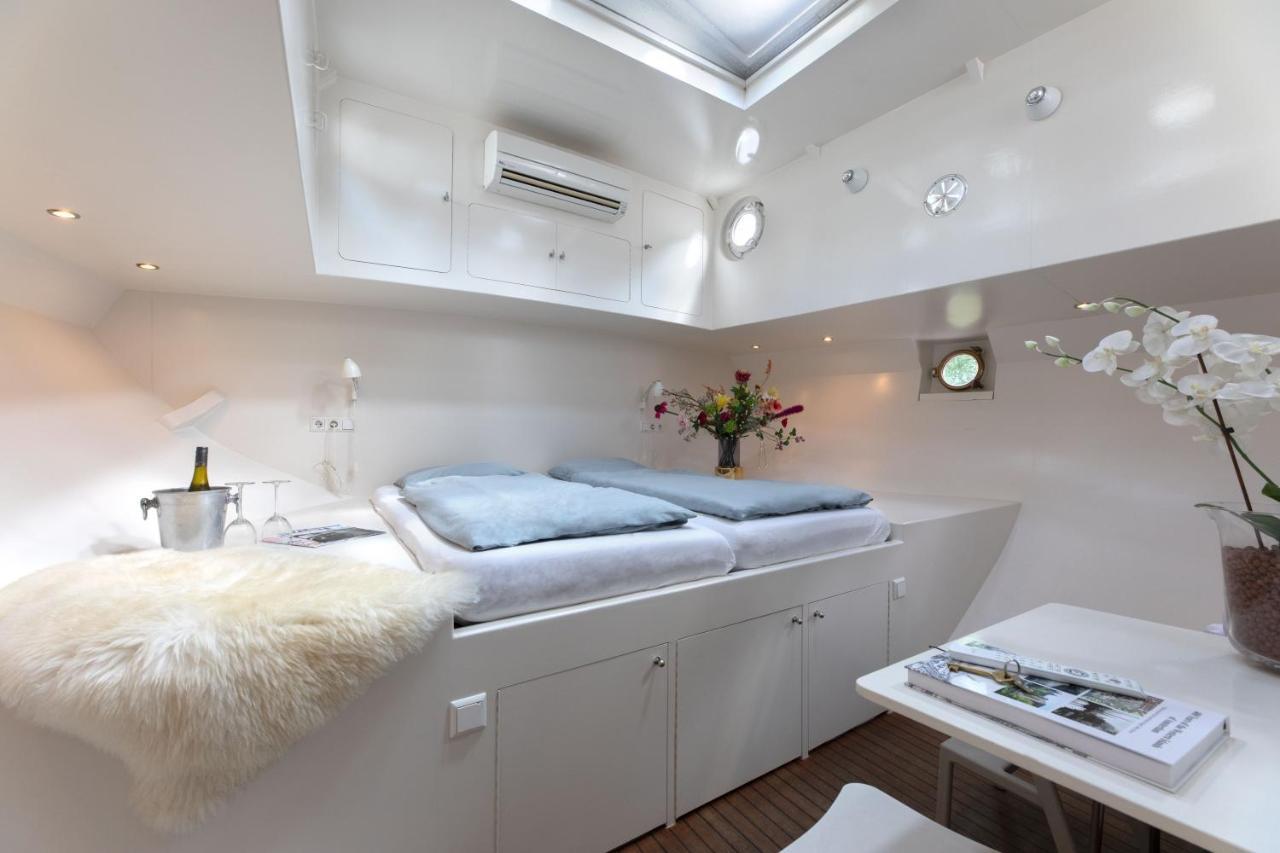 Houseboat Volle Maan Couette-café