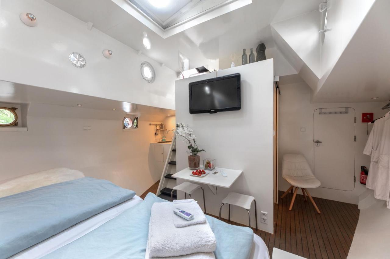 Houseboat Volle Maan Couette-café *