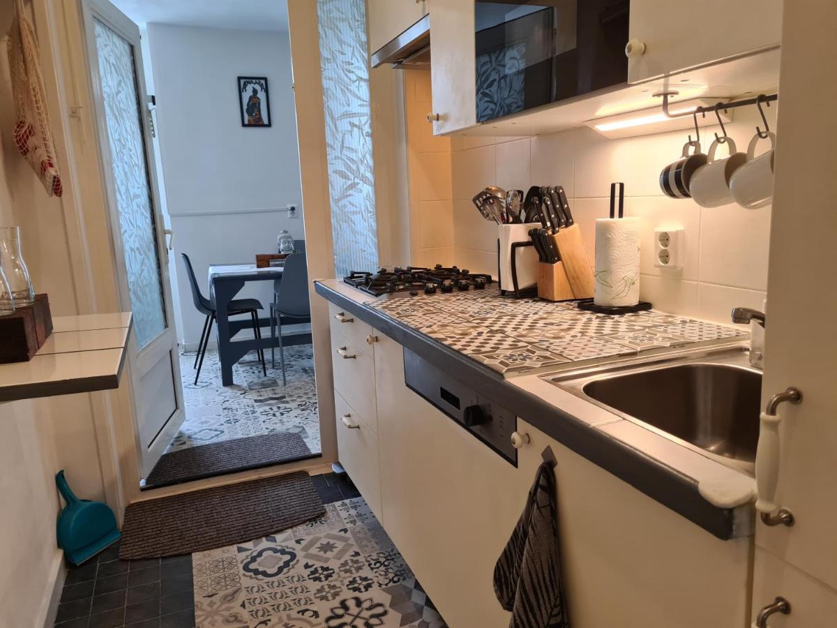 Apartment 1 Bedroom 15 Min By Tram To Centre!