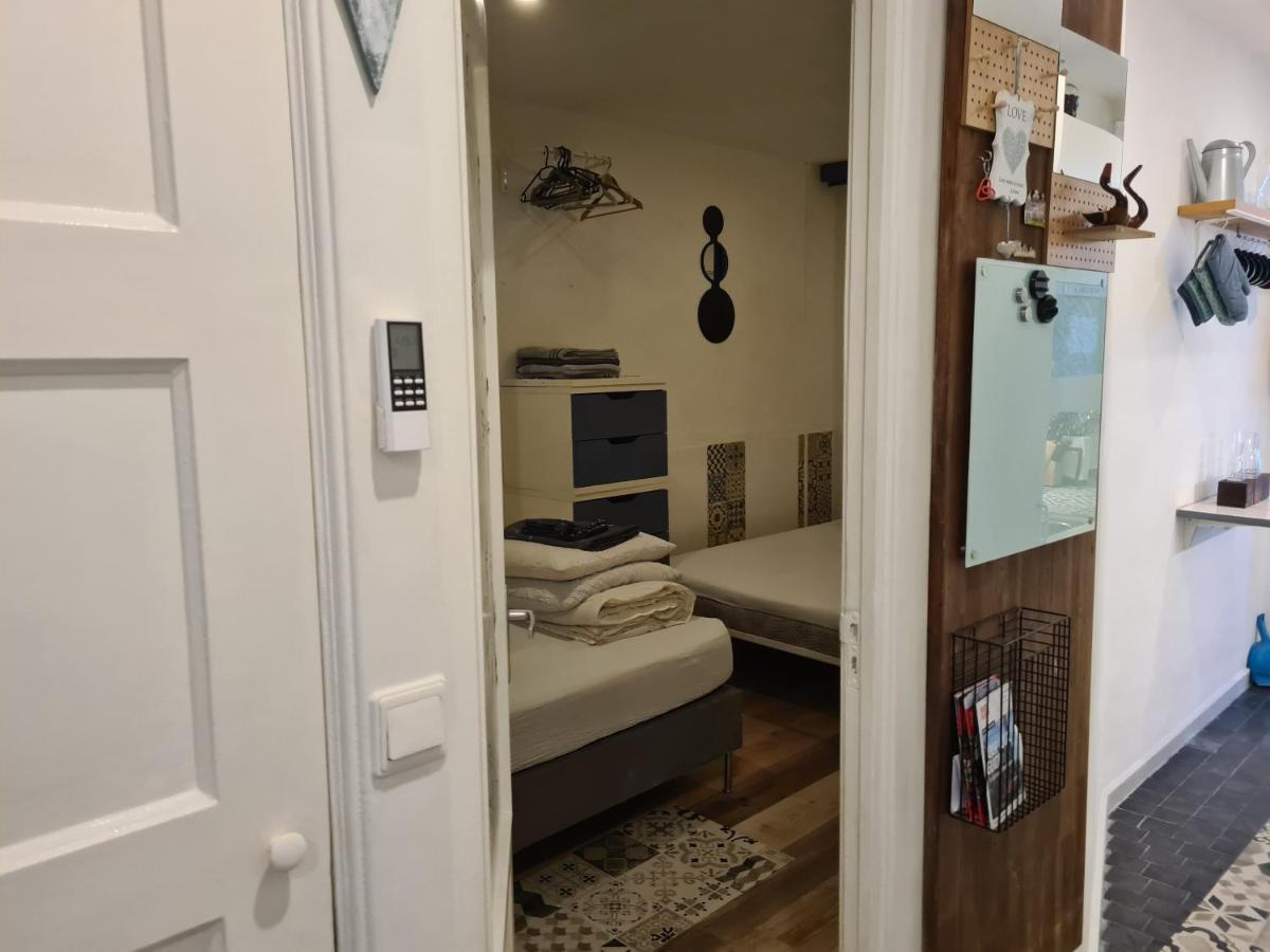 Apartment 1 Bedroom 15 Min By Tram To Centre! *
