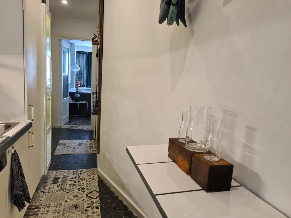 1 Bedroom 15 Min By Tram To Centre! Apartment *