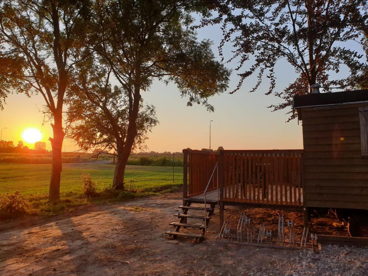 Your Double Birdsnest On Wheels Bed & Breakfast