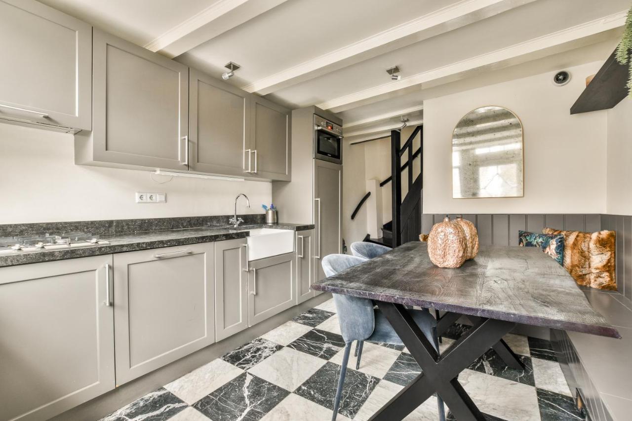 Bed & Breakfast Spiegelgracht With Canal View 5*