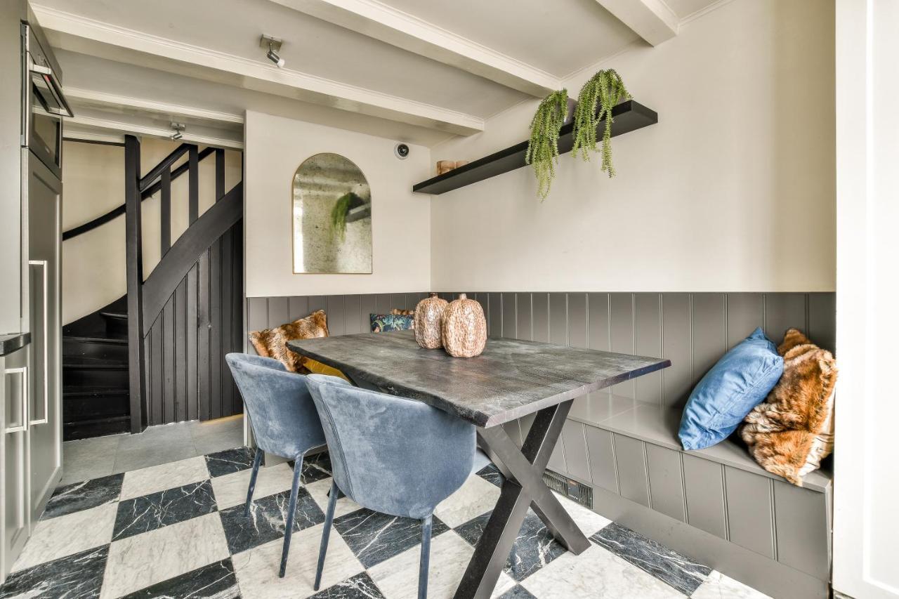 Bed & Breakfast Spiegelgracht With Canal View Amsterdam