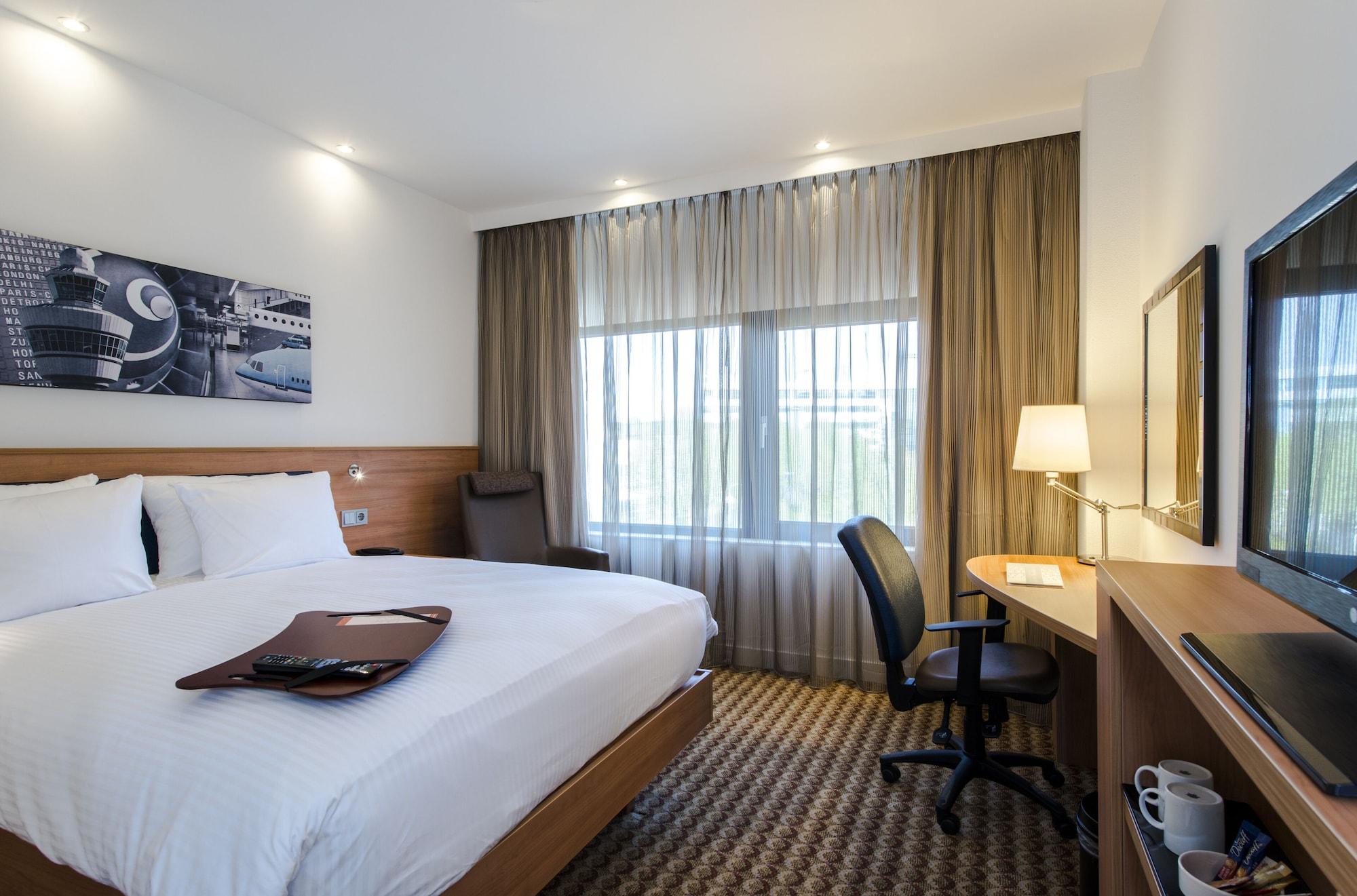 Hotel Hampton By Hilton Arena Boulevard 3*