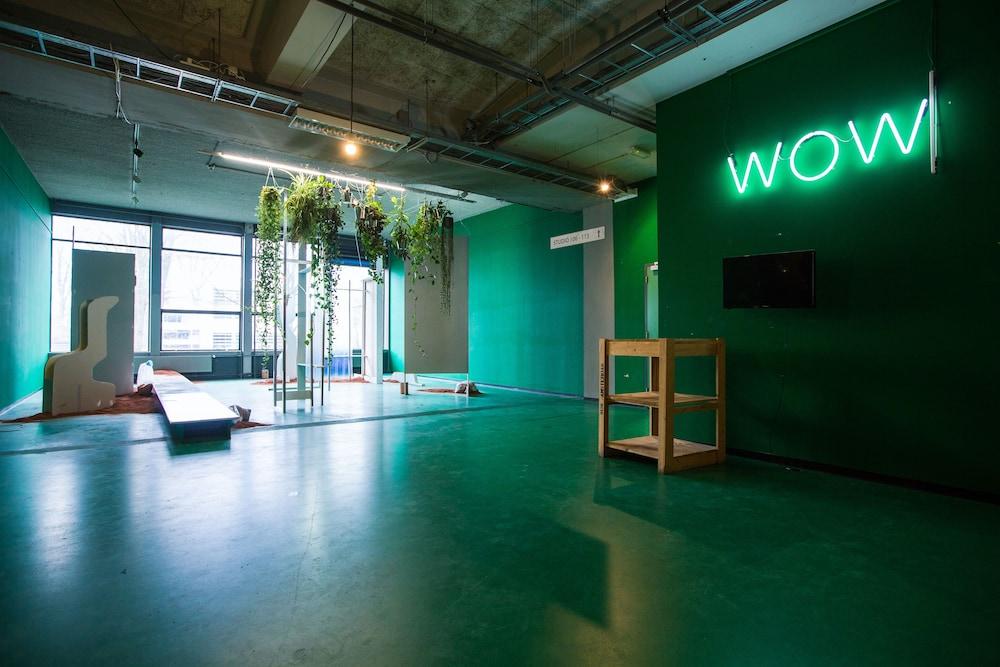 Wow Hostel
