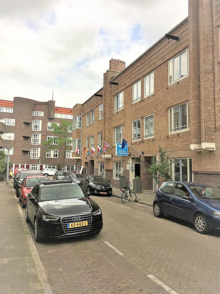 Flipper 2* Amsterdam