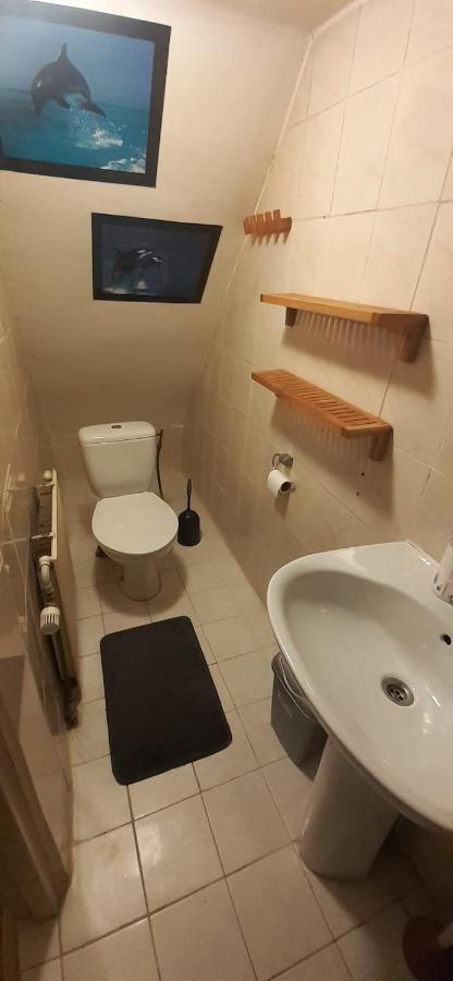 Guest house Iru, Not For Parties, Not A Hotel, With No Kitchen