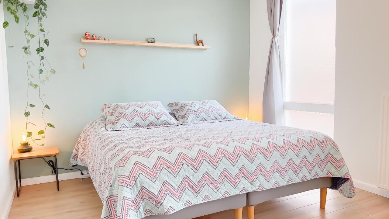 Beautiful & Bright In Apartment *